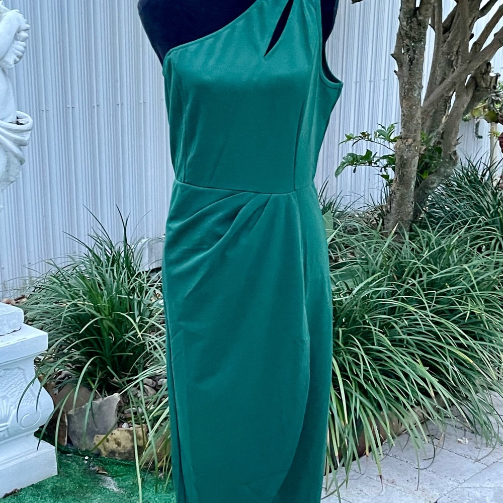 Dress - Picture 10 of 14